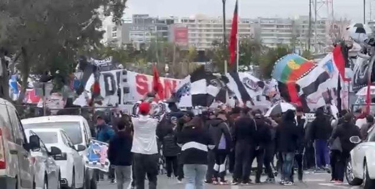 No estaba autorizado: Informan incidentes durante multitudinario "Arengazo" en el estadio Monumental