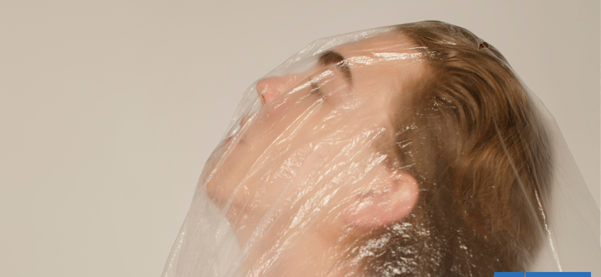 "Dieta de comer plástico": la peligrosa tendencia que promete adelgazar y puede terminar en asfixia