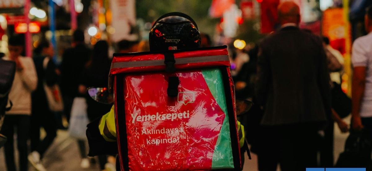 Entregas en 10 minutos: Repartidores en India boicotean Año Nuevo en protesta a "pedidos de la muerte"