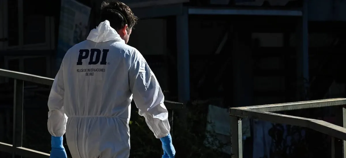 Hombre murió tras recibir disparo en la cabeza en La Granja: se encontraba al interior de su auto y chocó contra una casa