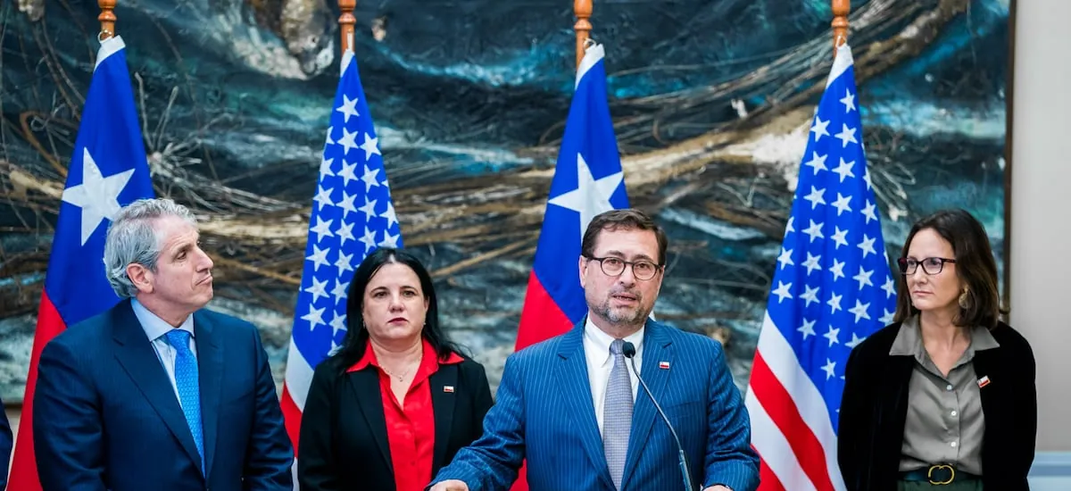 Chile y Estados Unidos firman acuerdos de cooperación y Washington aportará US$ 1 millón en seguridad